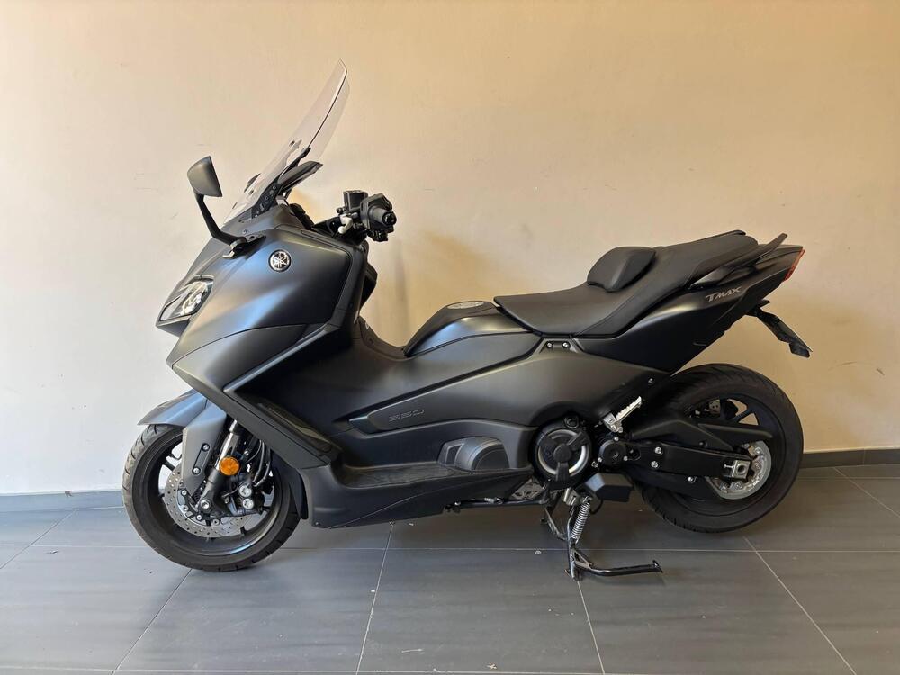 Yamaha T-Max 560 (2022 - 24)