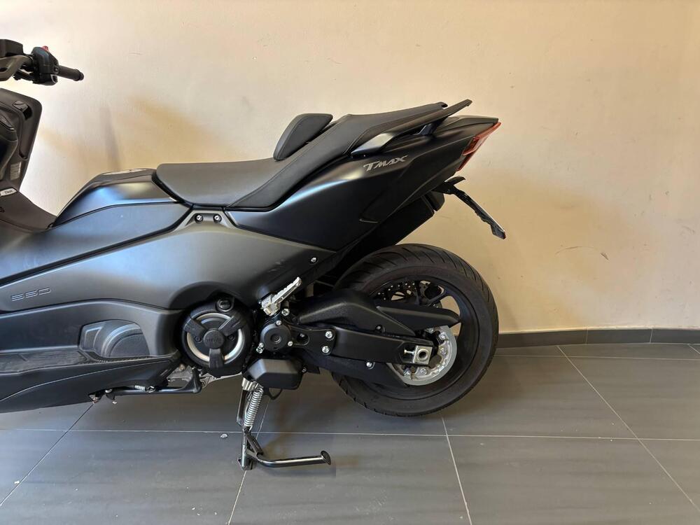 Yamaha T-Max 560 (2022 - 24) (3)