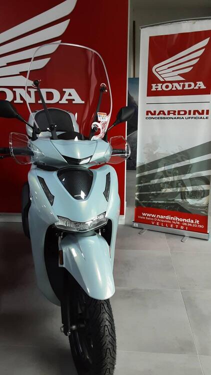 Honda SH 350i GT (2025) (2)