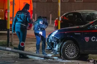 Incidente fatale a Milano: 19enne scappa dai carabinieri in scooter, cade e muore durante l'inseguimento