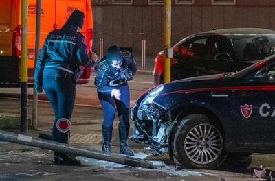 Incidente fatale a Milano: 19enne scappa dai carabinieri in scooter, cade e muore durante l&#039;inseguimento