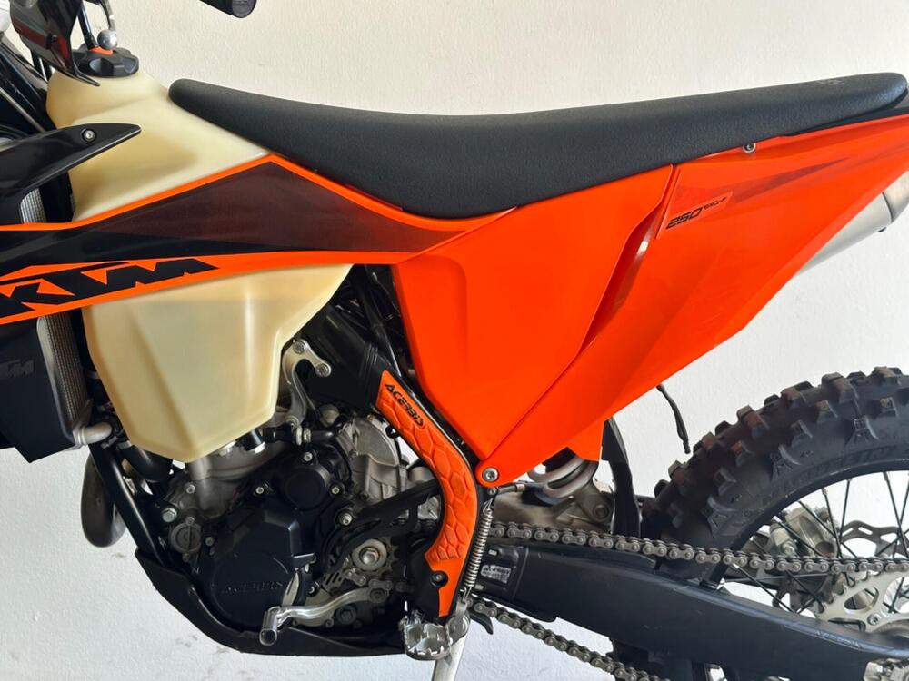 KTM EXC 250 F (2020) (5)