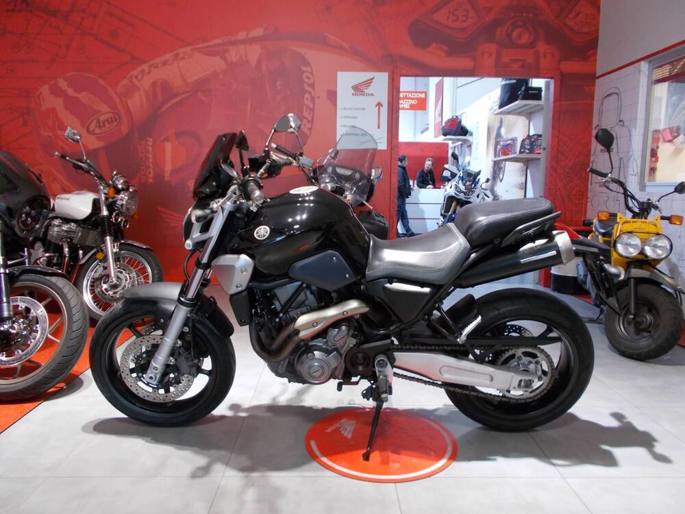 Yamaha MT-03 (2006 - 14) (4)