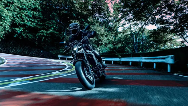 Yamaha MT-09 Y-AMT (2024 - 26) (6)