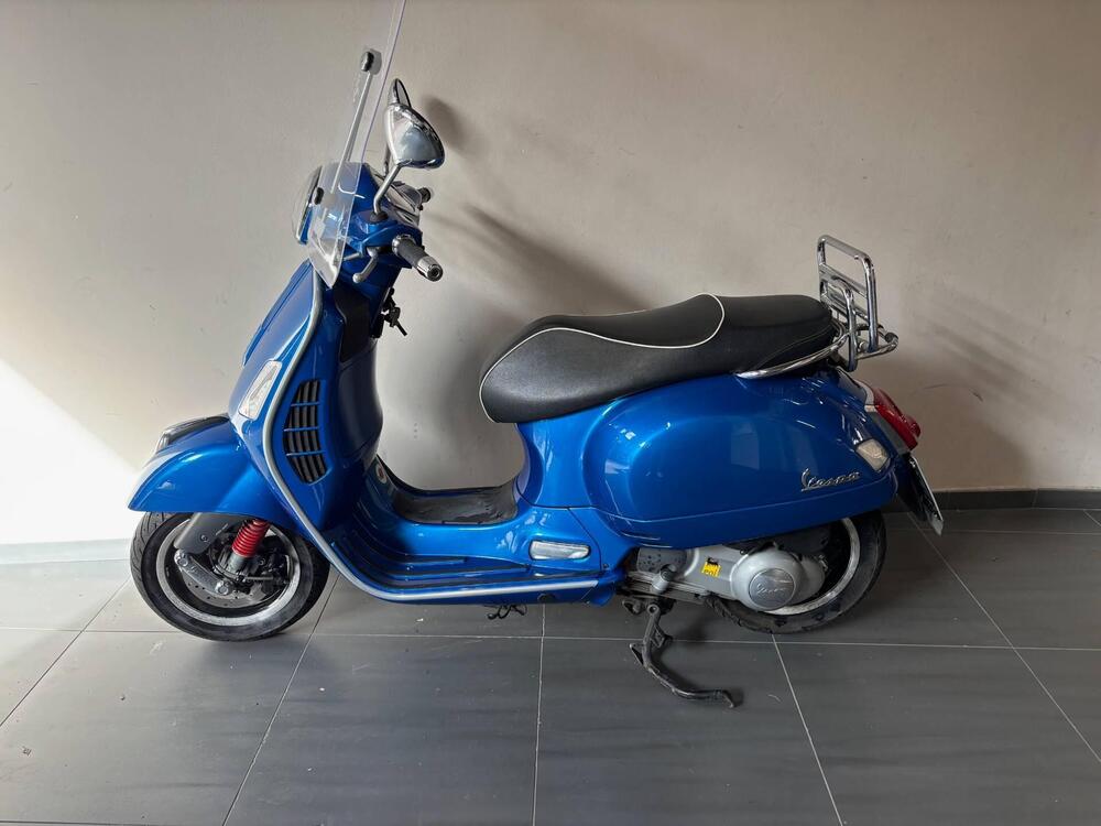 Vespa GTS 300 Super ABS (2014 - 16) (2)