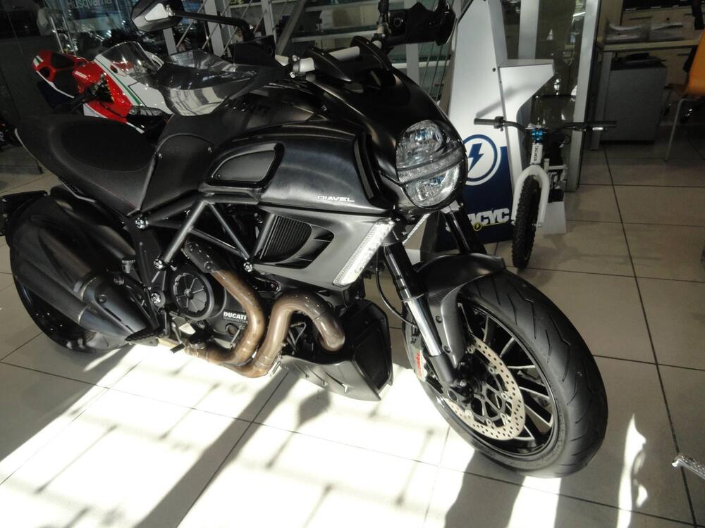 Ducati Diavel 1200 (2010 - 13) (2)