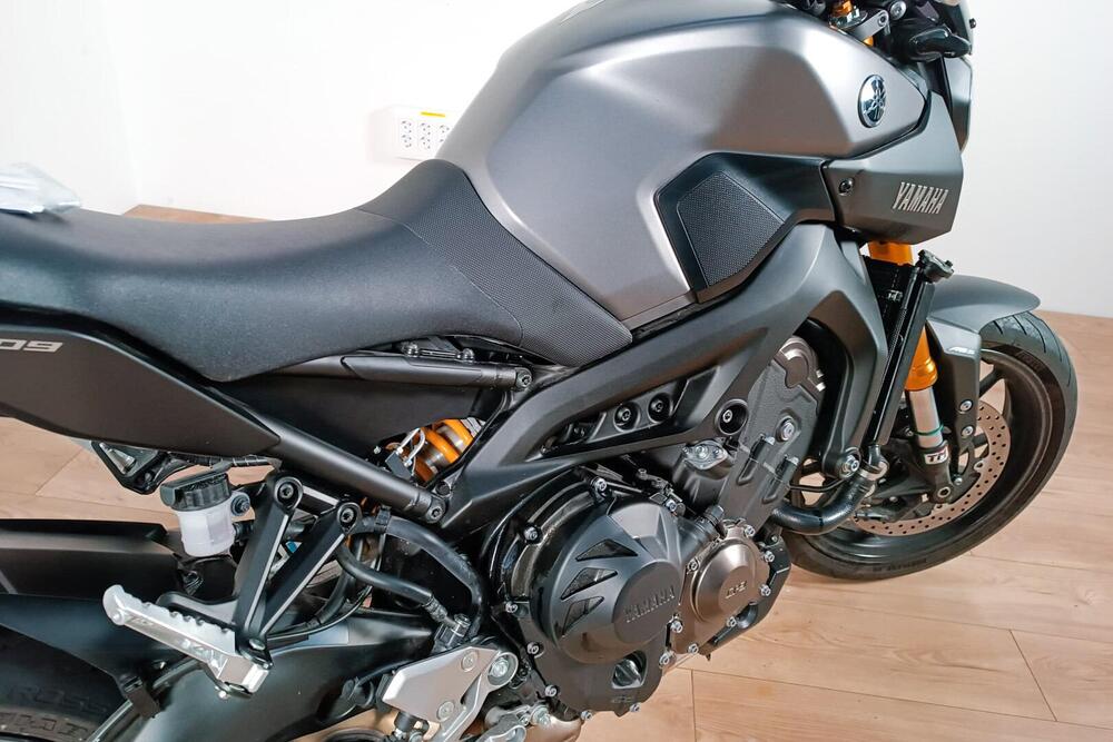 Yamaha MT-09 (2013 - 15) (4)