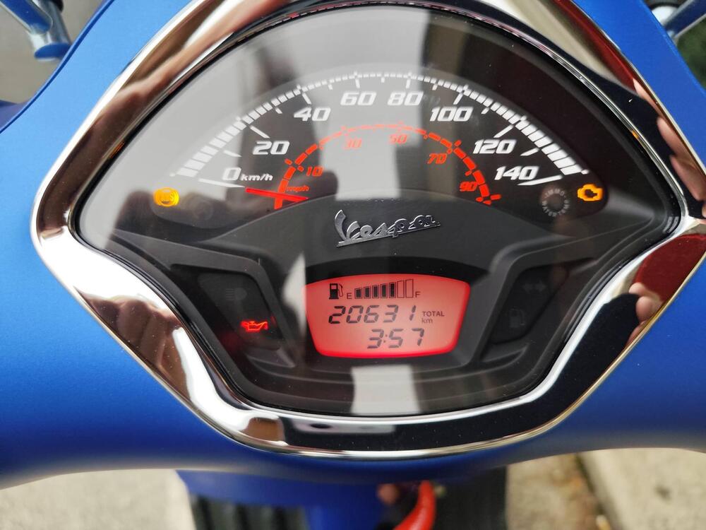 Vespa GTS 300 Super Sport Hpe (2019) (5)