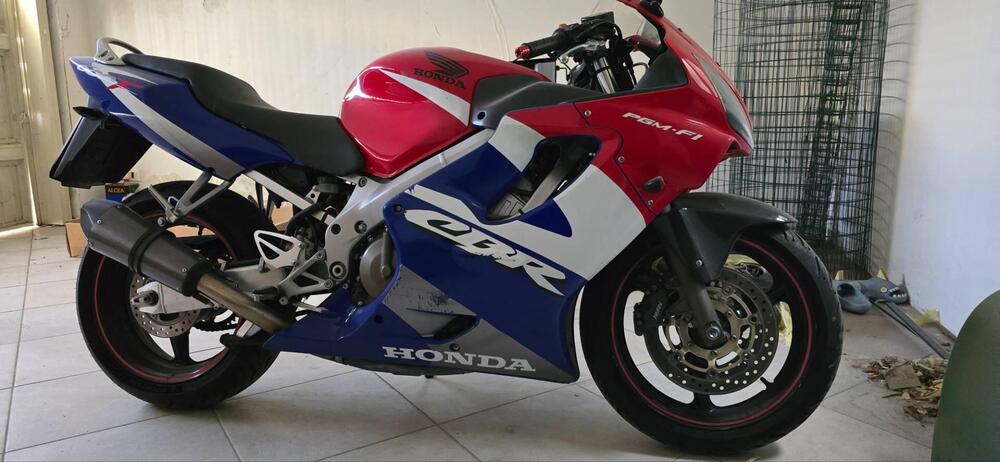 Honda CBR 600 F (2001 - 06) (2)