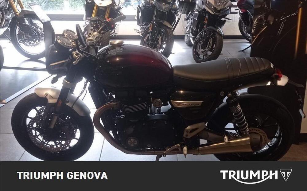 Triumph Speed Twin 1200 Stealth Edition (2024) (2)