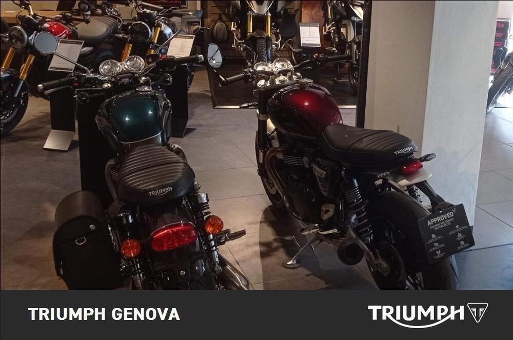 Triumph Speed Twin 1200 Stealth Edition (2024) (4)