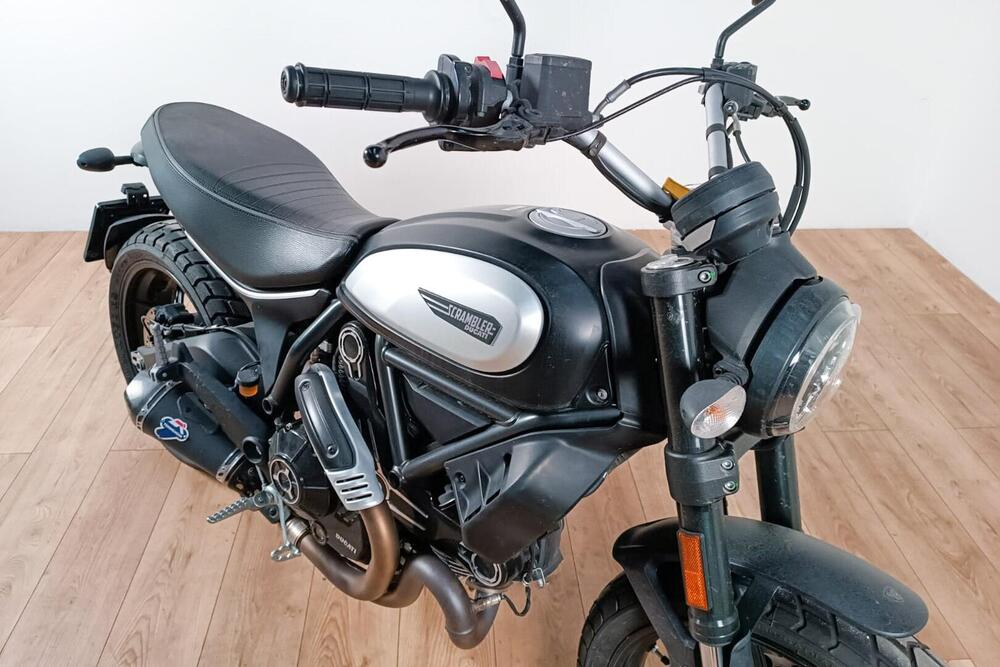 Ducati Scrambler 800 Icon Dark (2020) (5)