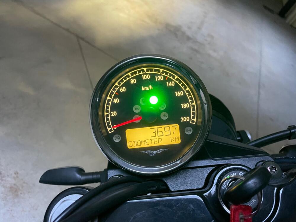 Moto Guzzi V7 III Stone S (2020) (5)