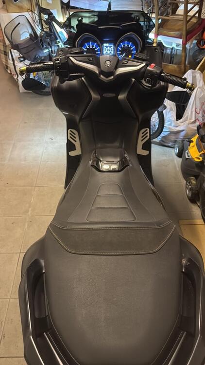 Yamaha T-Max 530 (2017 - 19) (4)