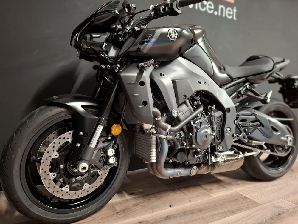 Yamaha MT-10 (2022 - 25) (2)