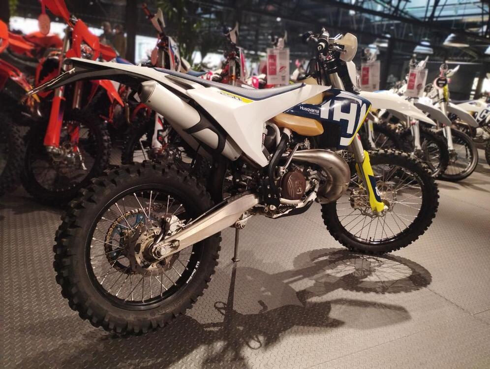 Husqvarna TE 250 (2017) (4)