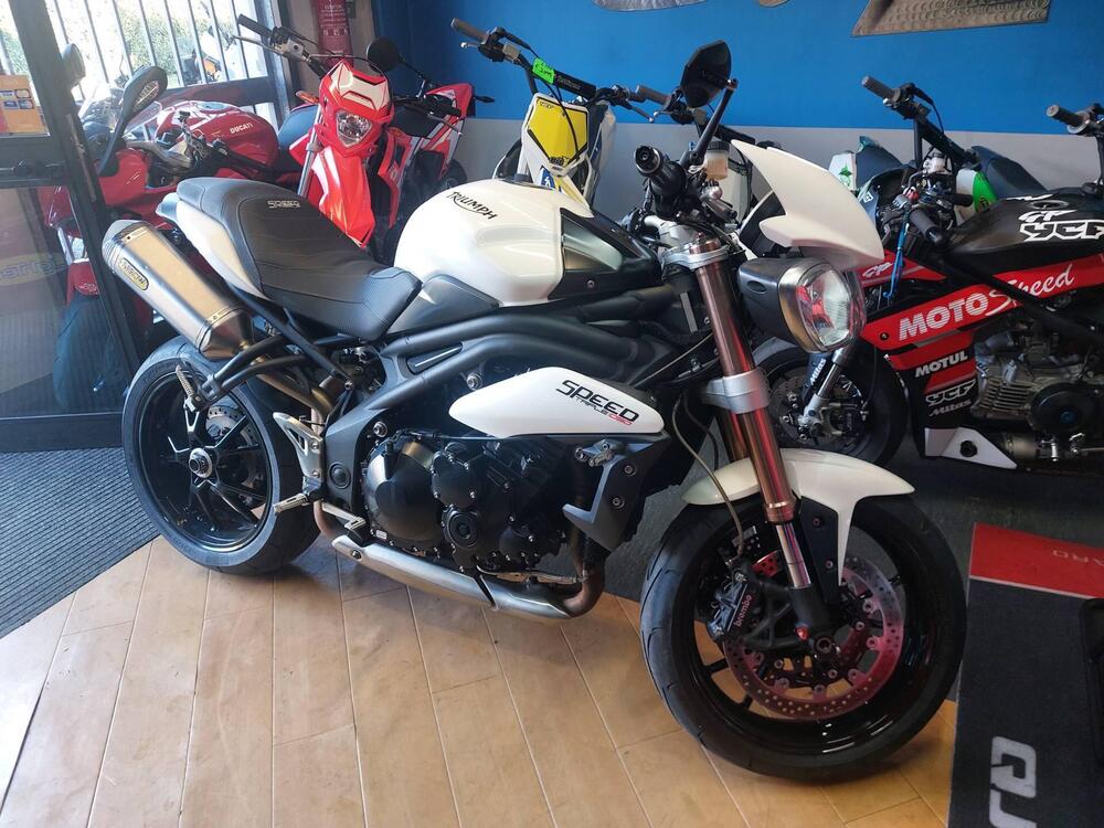 Triumph Speed Triple 1050 (2011 - 13) (4)