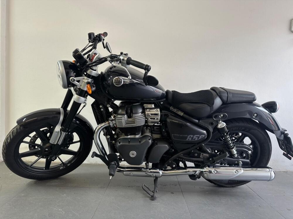 Royal Enfield Super Meteor 650 (2023 - 25) (5)