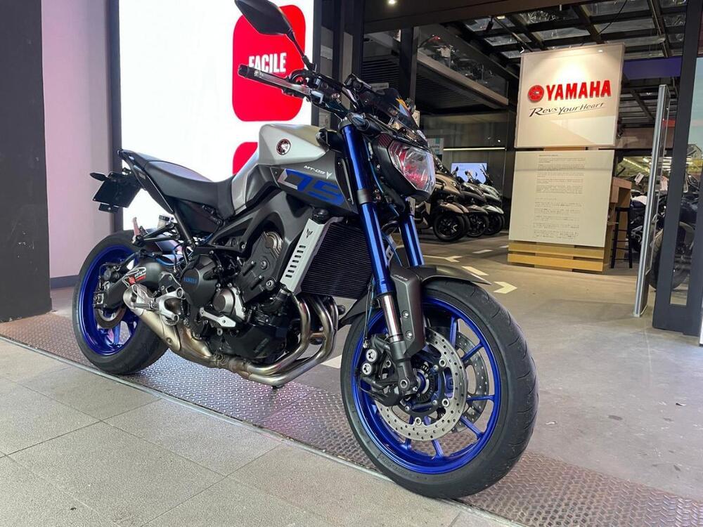 Yamaha MT-09 (2017 - 20) (2)