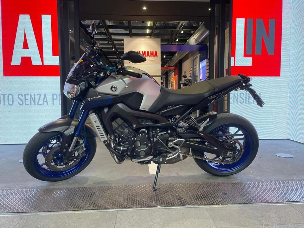 Yamaha MT-09 (2017 - 20) (4)