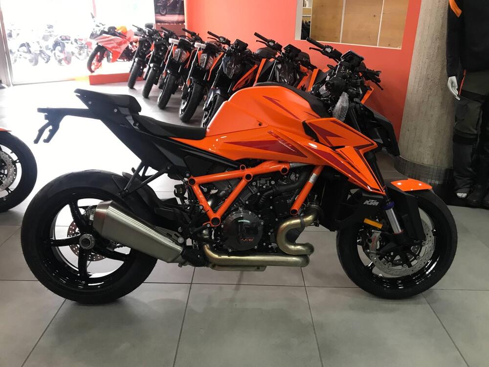 KTM 1390 Super Duke R EVO (2024)