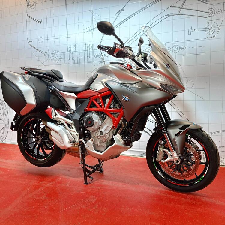 MV Agusta Turismo Veloce 800 (2014 - 16) (2)