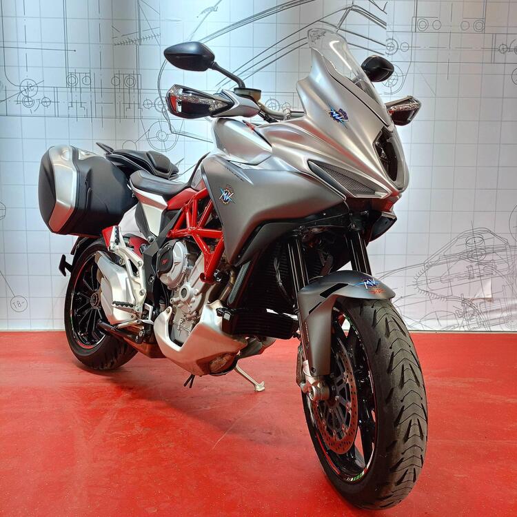 MV Agusta Turismo Veloce 800 (2014 - 16) (4)