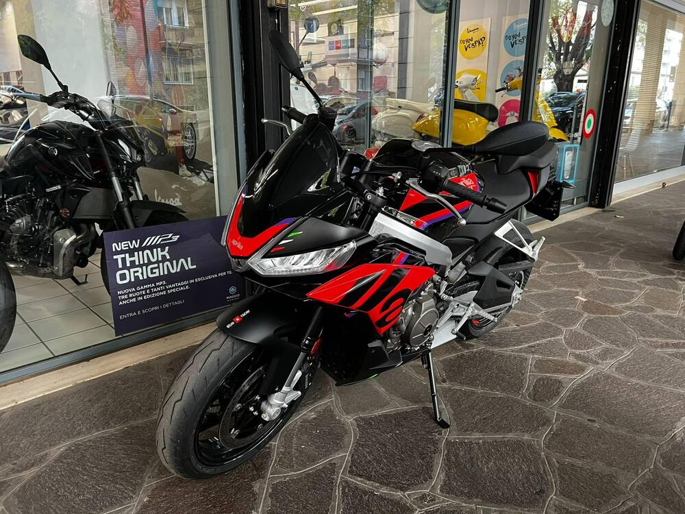 Aprilia Tuono 660 Factory (2022 - 24) (2)