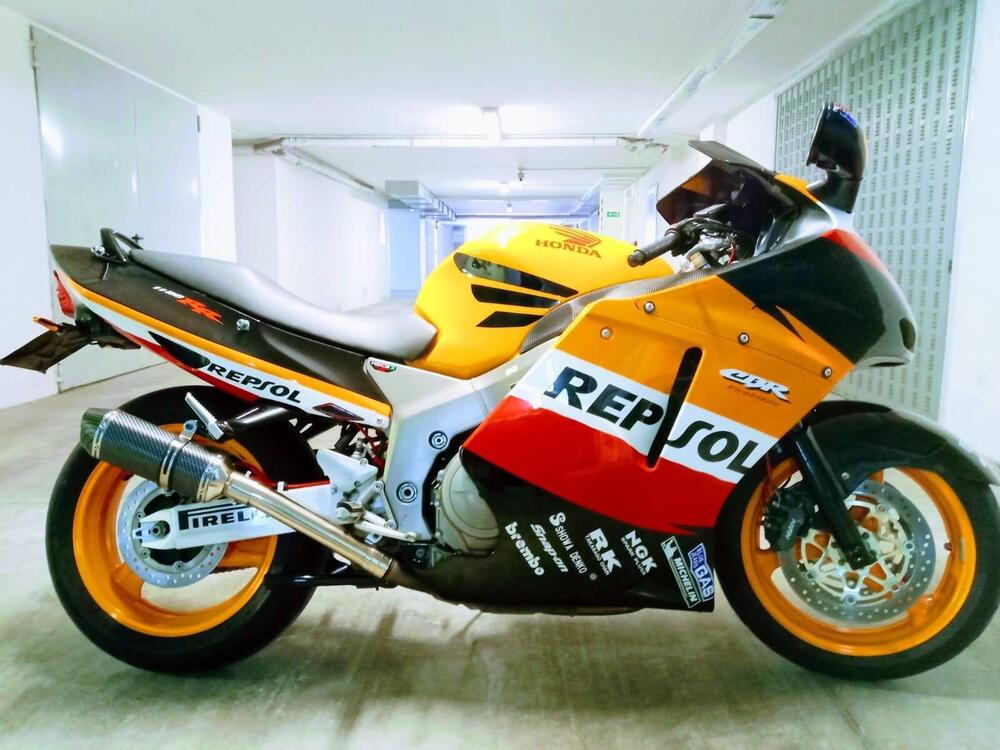 Honda CBR 1100 XX  (2001 - 06)