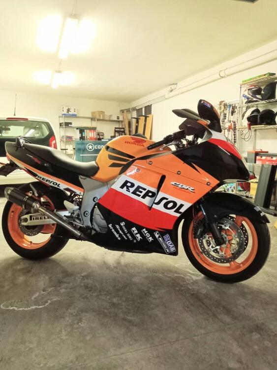 Honda CBR 1100 XX  (2001 - 06) (2)