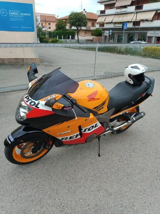 Honda CBR 1100 XX  (2001 - 06) (5)