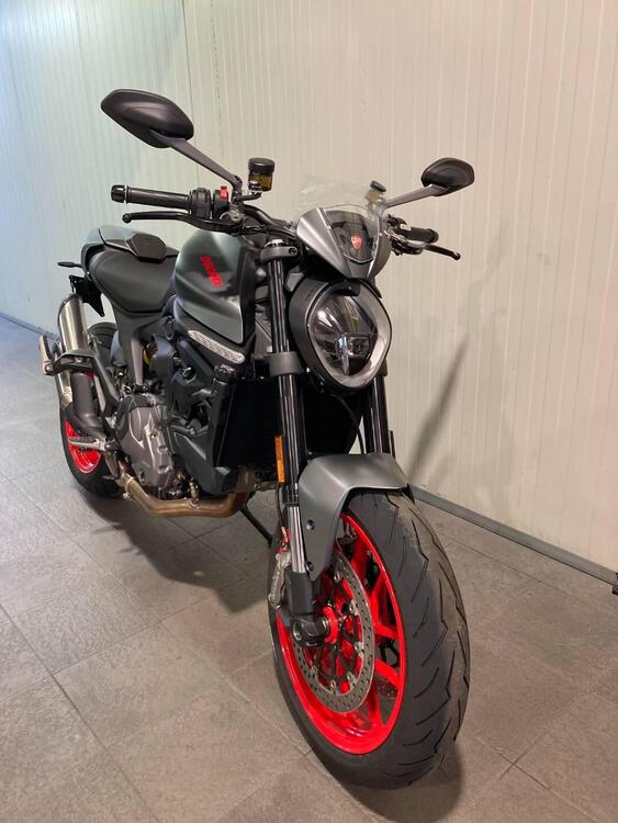 Ducati Monster 937 + (2021 - 24) (2)