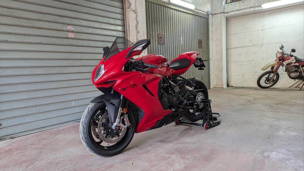 MV Agusta F3 800 Rosso (2021 - 23) (4)