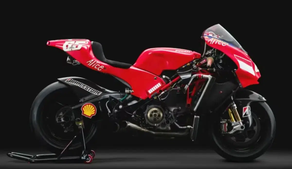 Un'altra Ducati Desmosedici all'asta!