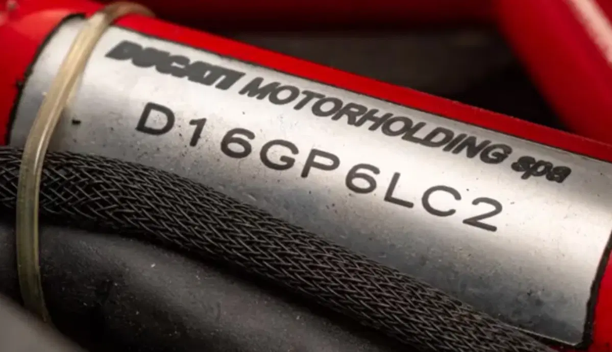 Un'altra Ducati Desmosedici all'asta! (3)