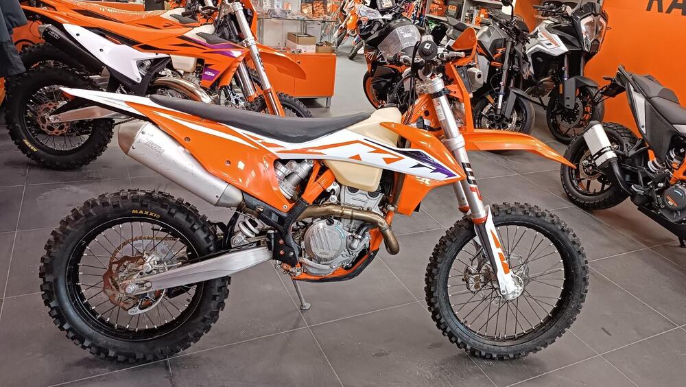 KTM 250 EXC-F (2023) (2)