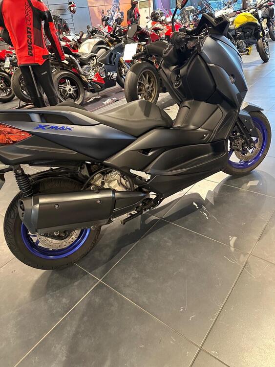 Yamaha X-Max 300 (2021 - 24) (4)