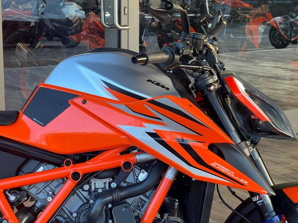 KTM 1290 Super Duke R EVO (2022 - 23) (2)