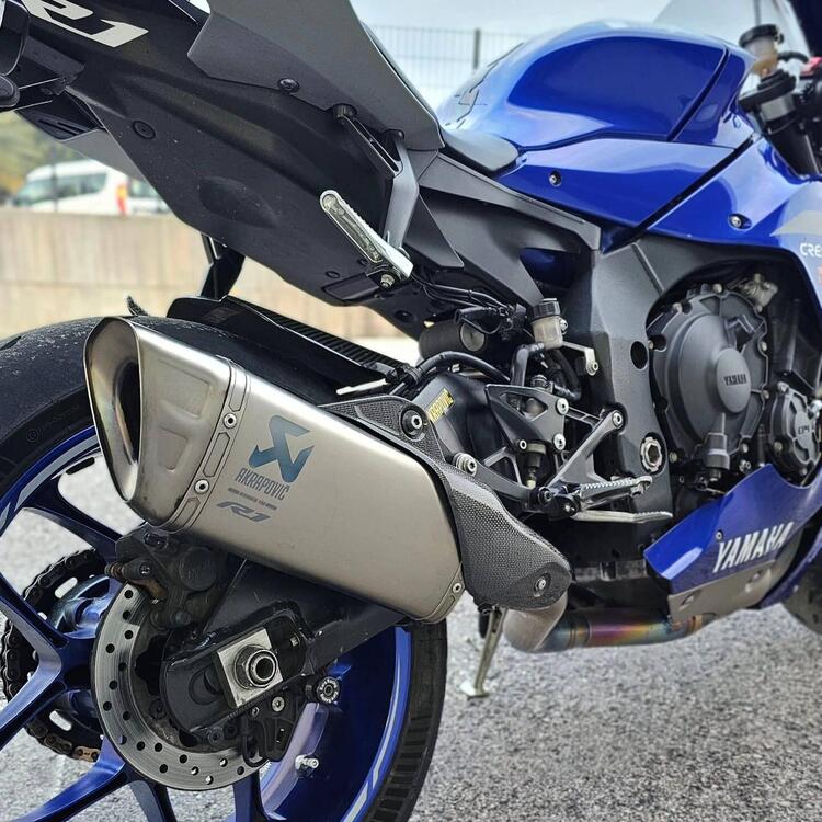 Yamaha YZF R1 (2020 - 24) (3)