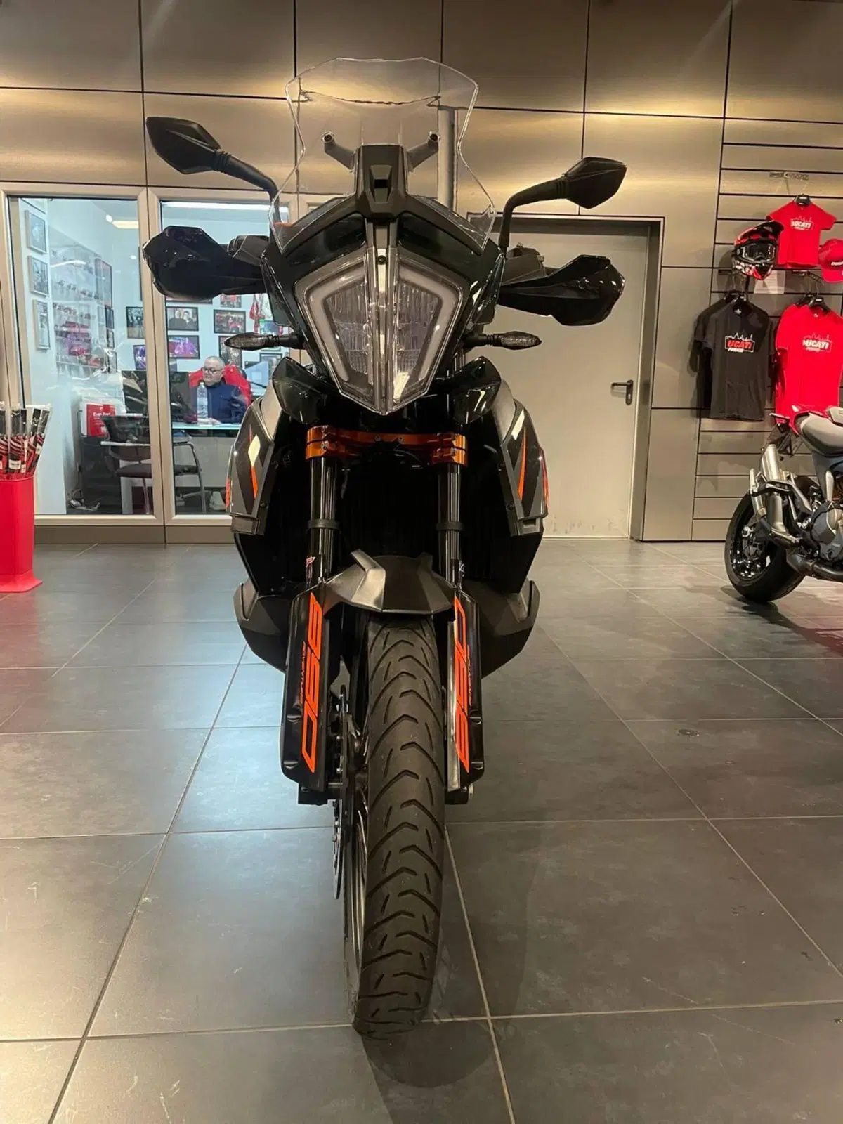 KTM 890 Adventure (2022) (9)