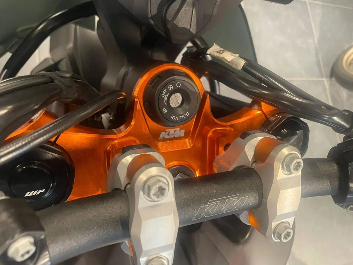 KTM 890 Adventure (2022) (3)