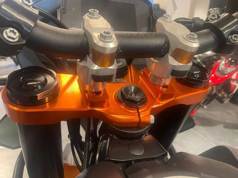 KTM 890 Adventure (2022) (6)