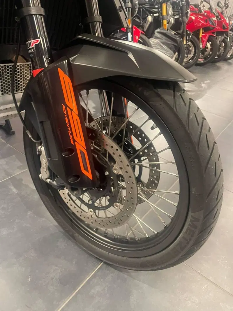 KTM 890 Adventure (2022) (17)
