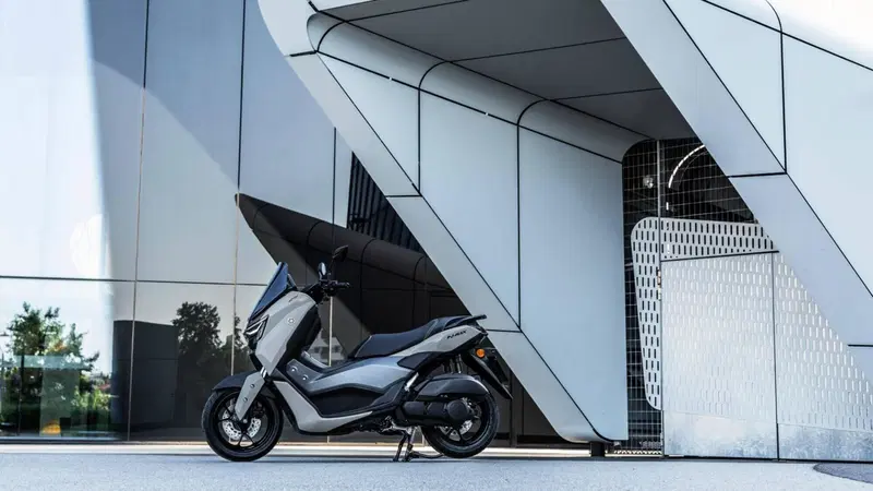 Yamaha N-Max 125 Tech Max (2025 - 26) (7)