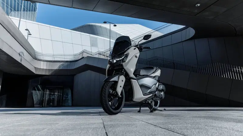 Yamaha N-Max 125 Tech Max (2025 - 26) (11)