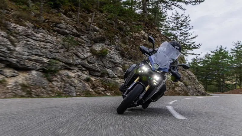 Yamaha Tracer 9 GT+ Y-AMT (2025 - 26) (18)