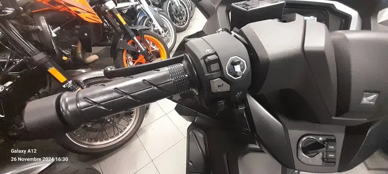 Honda Forza 350 (2025 - 26) (6)
