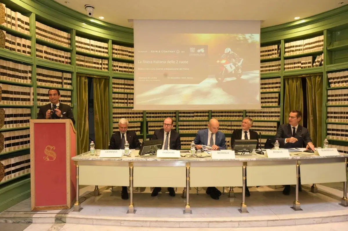 ANCMA mostra al Senato la “foto” della bella realtà italiana delle 2 Ruote. Ma noi lo sapevamo… (30)