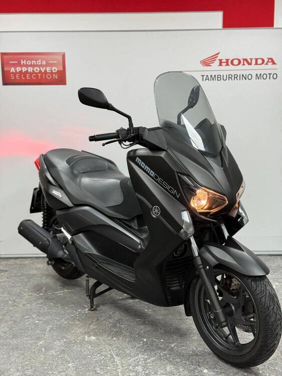 Yamaha X-Max 250 Momodesign (2015 - 16)