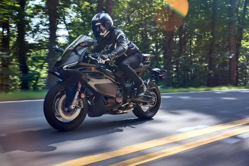 Yamaha YZF R9 (2025 - 26) (10)